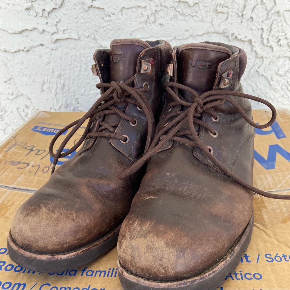 UGG Teton Waterproof Leather Chukka Boots Mens 9 Brown Shearling Lined